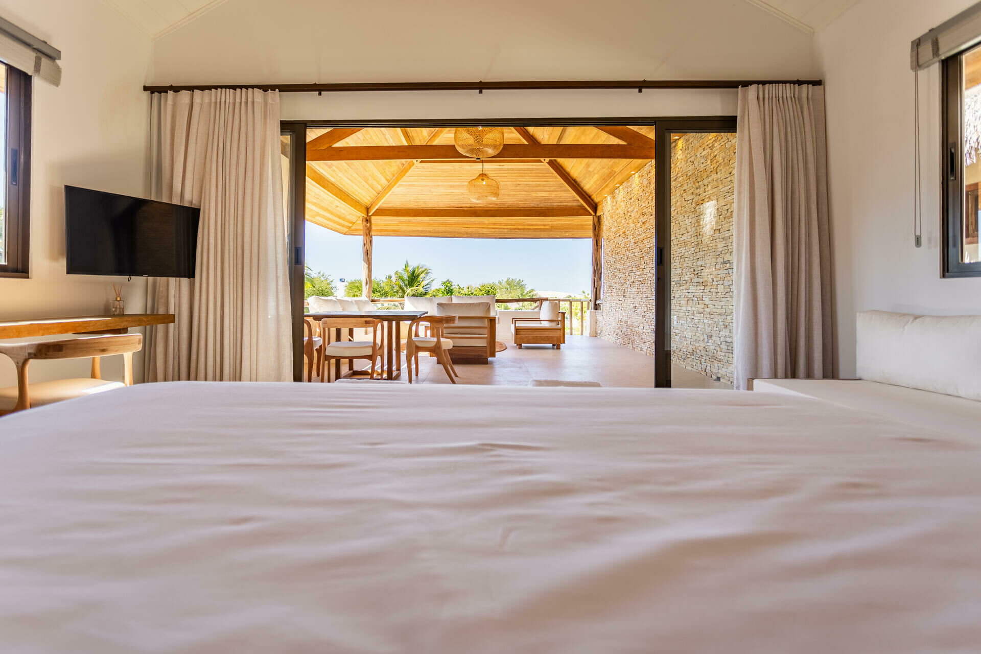 Villa Florens   Suíte Principal -  Foto Thiago Faquineli-15